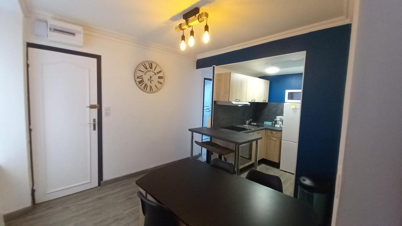 Saint-Flour Appartement Au Coeur De La Ville Екстериор снимка